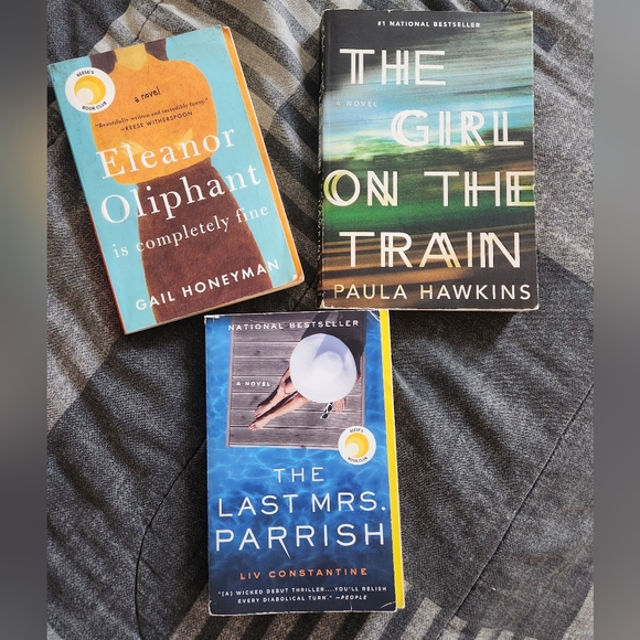 2/$30 Reese's Book Club Bundle - Picture 2 of 2